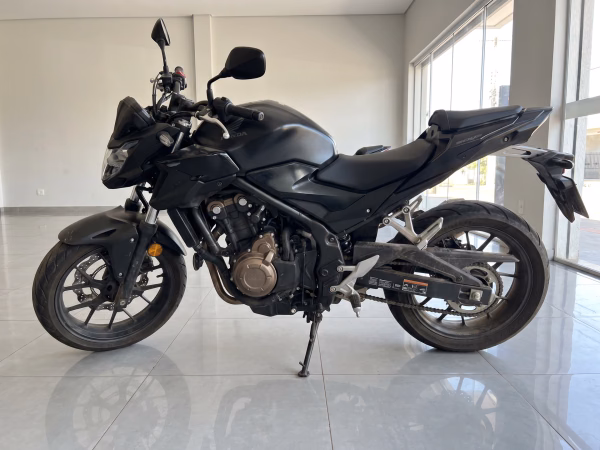 Honda CB 500F 2022/2022, lateral esquerda