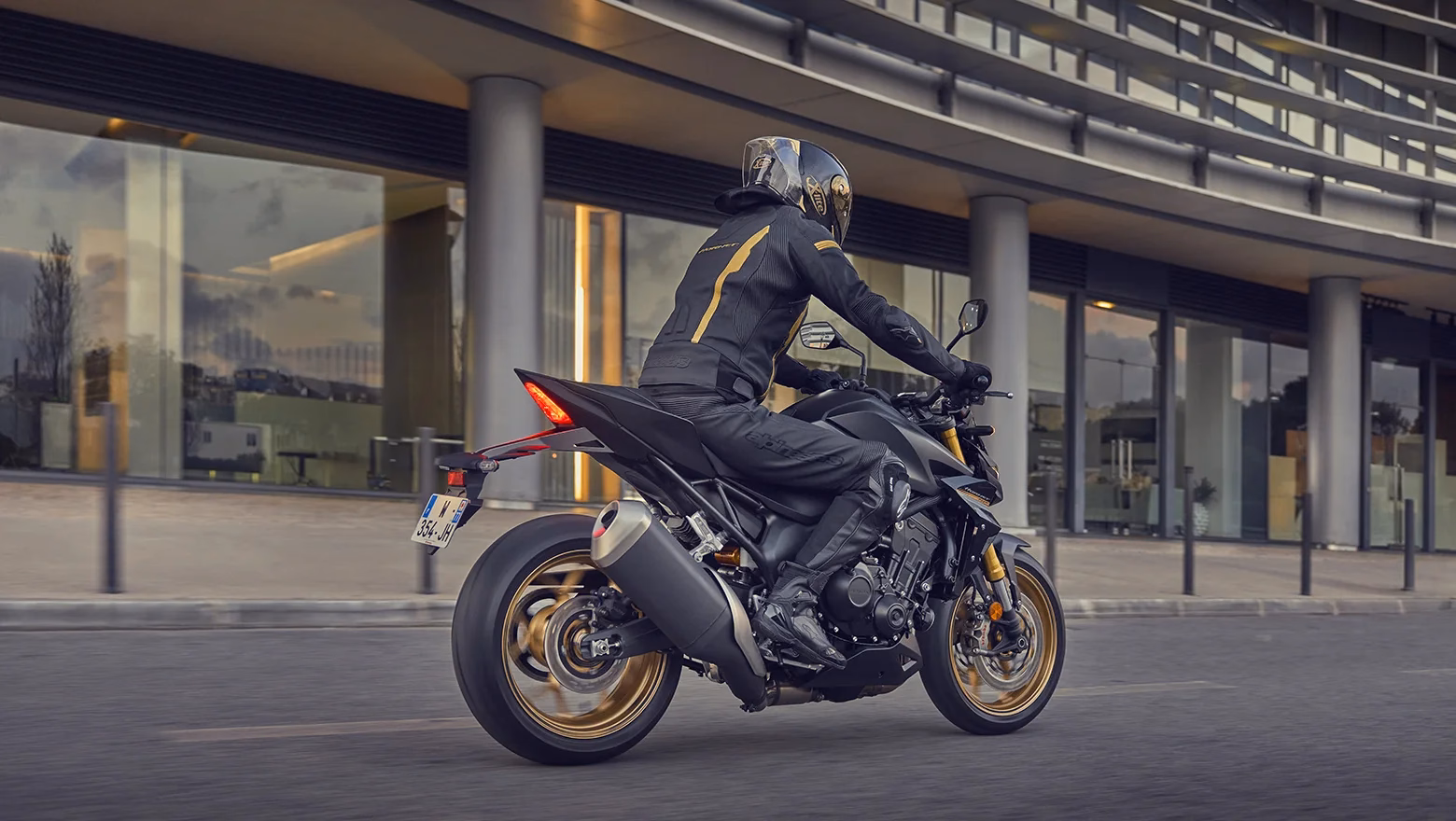 Honda CB1000 Hornet - Galeria - 17 - 17 de 23