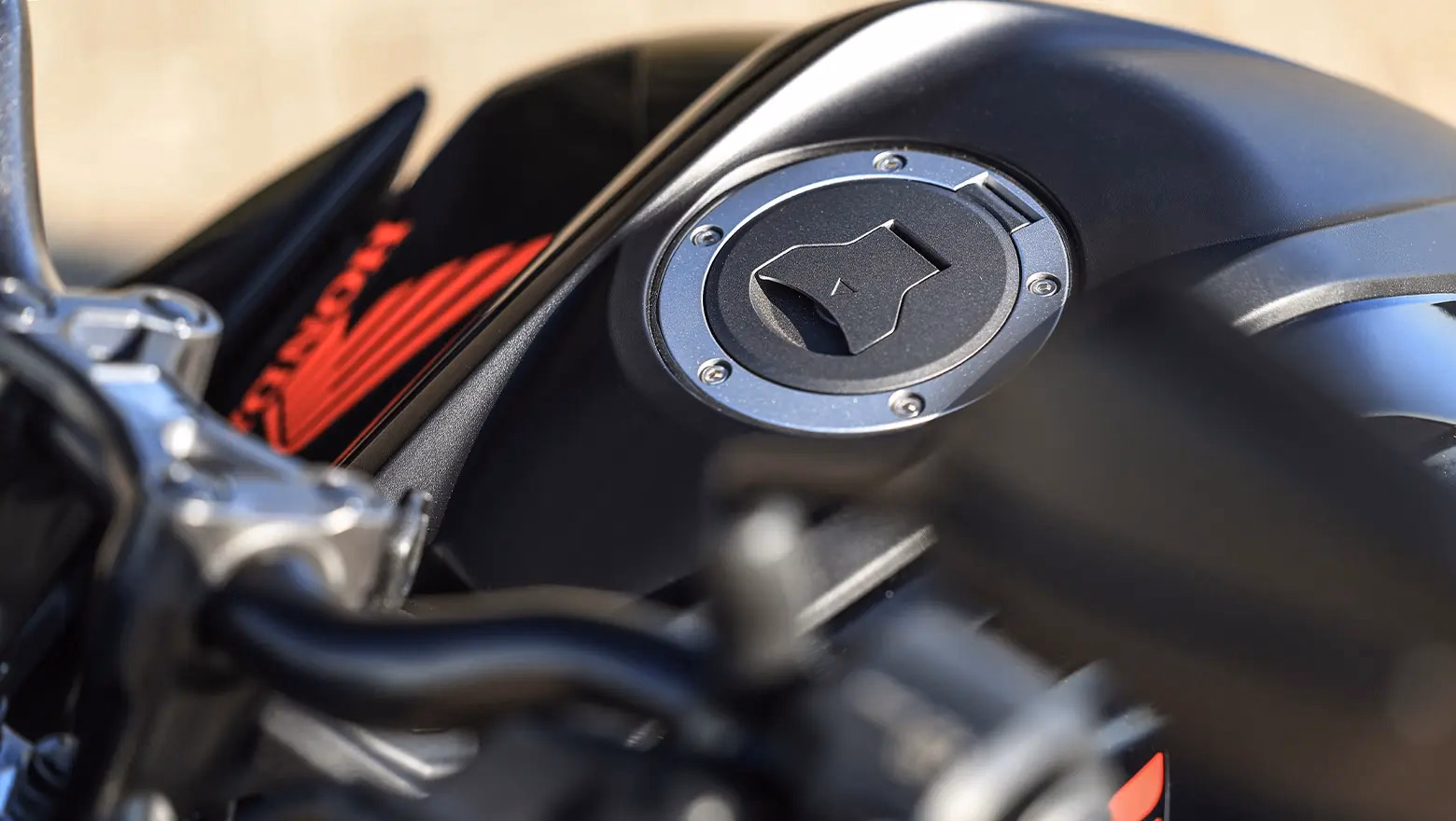 Honda CB300F Twister 2027 - Galeria 14 - 14 de 20