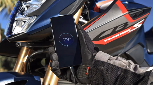 Honda CB300F Twister S 2027 - Entrada USB-C