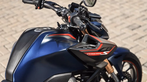 Honda CB300F Twister S 2027 - Chave codificada com sistema HISS