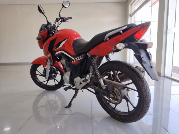 Honda CG 160 Titan 2023/2023, traseira