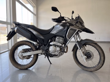 Honda XRE 300 Sahara Adventure 2024/2024, lateral direita