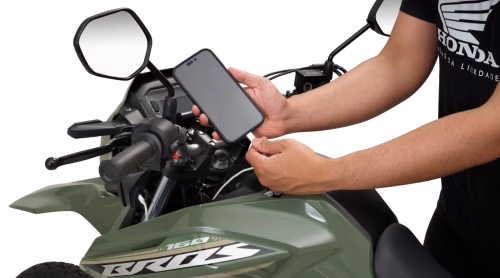 Honda NXR160 Bros 26/27 - Vantagens - Entrada USB-C